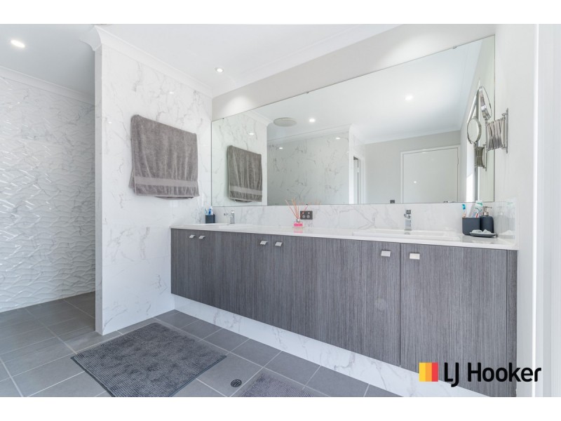 71 Bushwood Follow, Two Rocks WA 6037