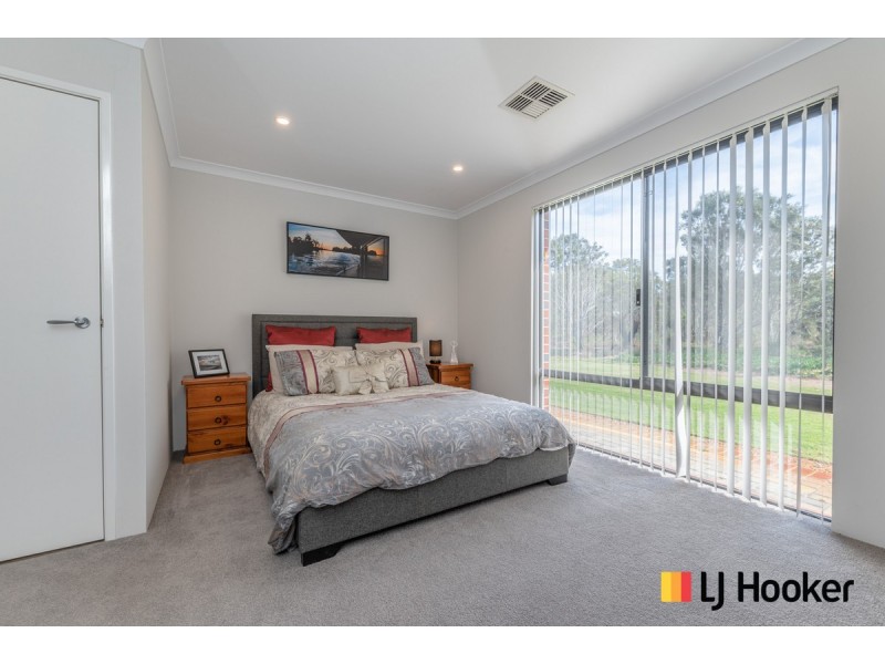 71 Bushwood Follow, Two Rocks WA 6037