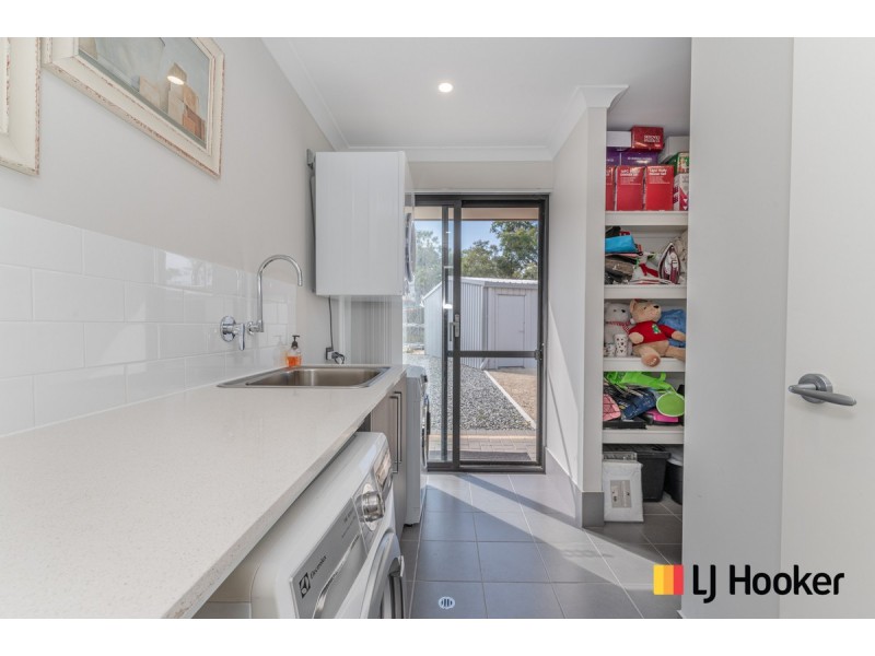 71 Bushwood Follow, Two Rocks WA 6037