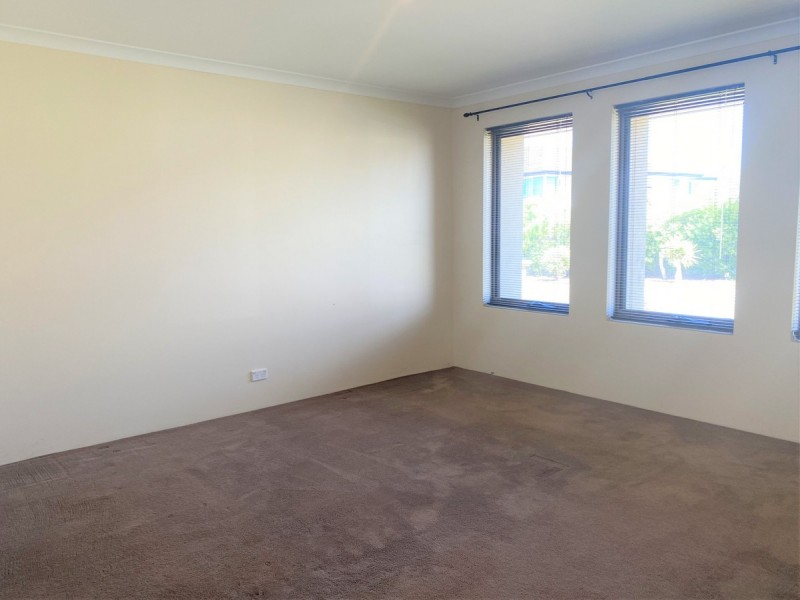 12 Bream Way, Yanchep WA 6035