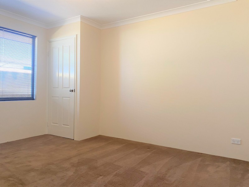 12 Bream Way, Yanchep WA 6035