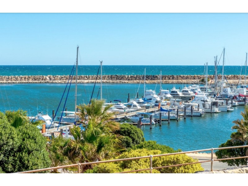 5 Chilli Glade, Two Rocks WA 6037