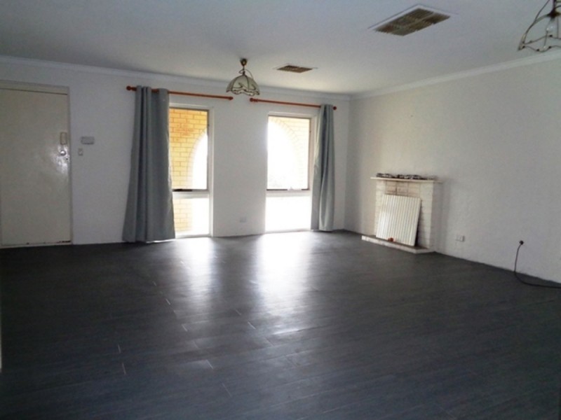 11 Leichhardt Drive, Two Rocks WA 6037