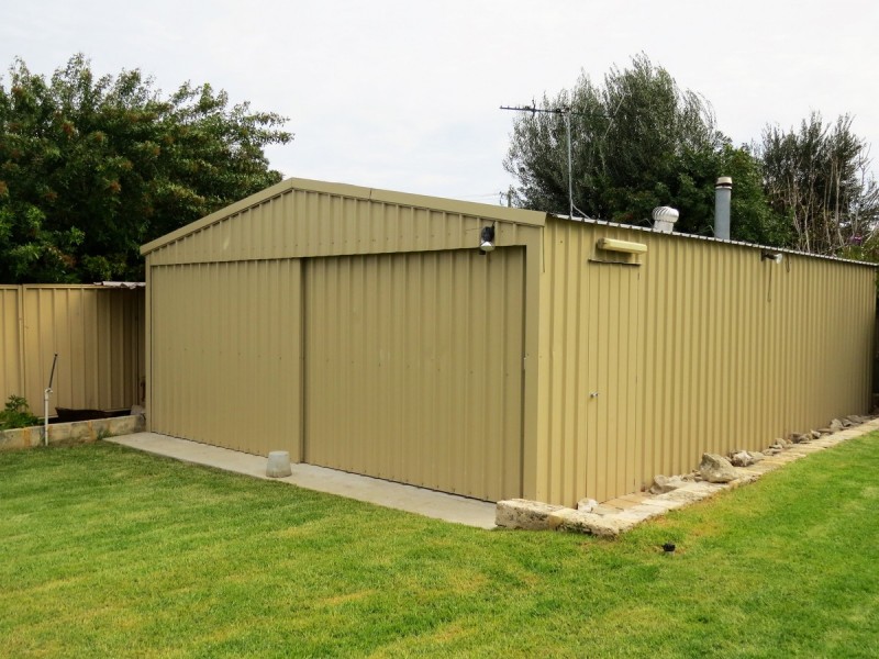 27 Blaxland Avenue, Two Rocks WA 6037