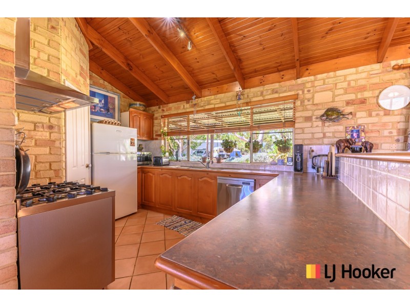 55 St Andrews Court, Woodridge WA 6041