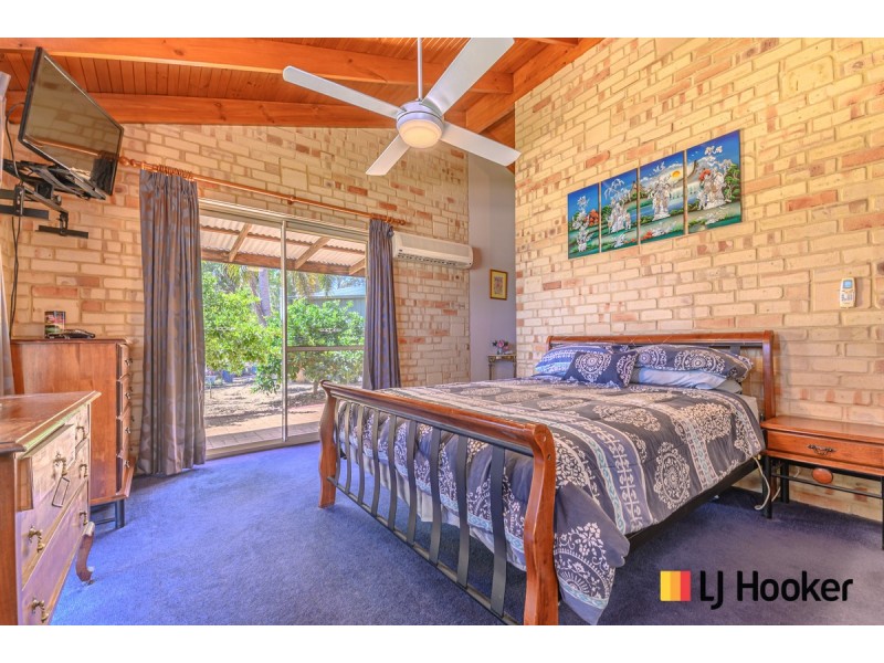 55 St Andrews Court, Woodridge WA 6041