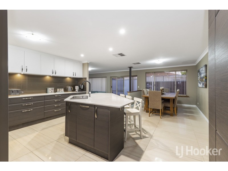 15 Berrington Pass, Quinns Rocks WA 6030