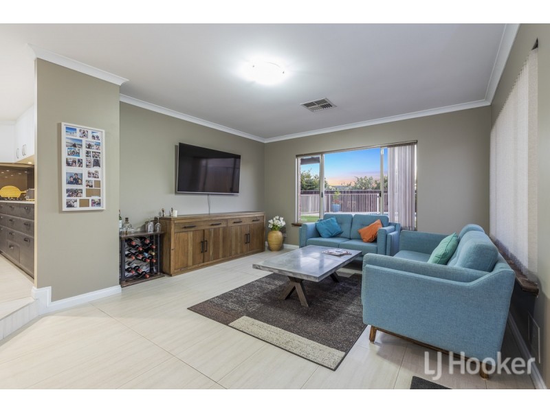 15 Berrington Pass, Quinns Rocks WA 6030