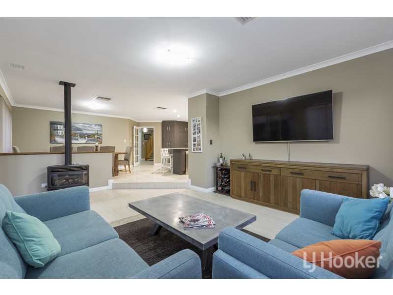 15 Berrington Pass, Quinns Rocks WA 6030