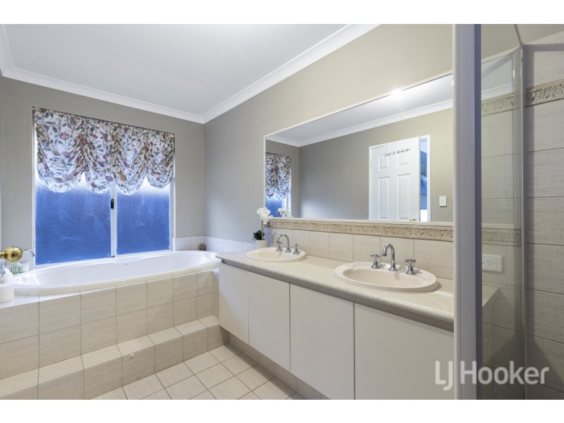 15 Berrington Pass, Quinns Rocks WA 6030