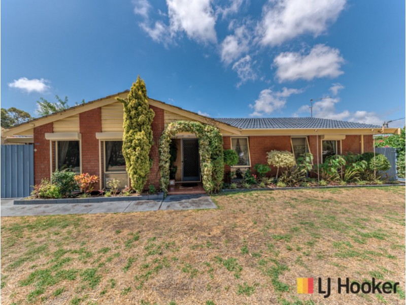 8 Sunningdale Road, Yanchep WA 6035