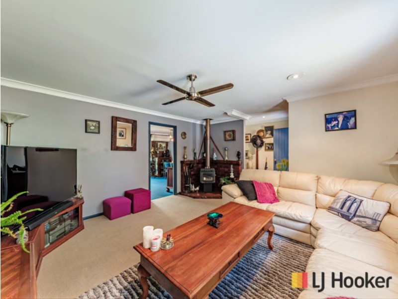 8 Sunningdale Road, Yanchep WA 6035