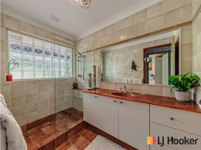 8 Sunningdale Road, Yanchep WA 6035