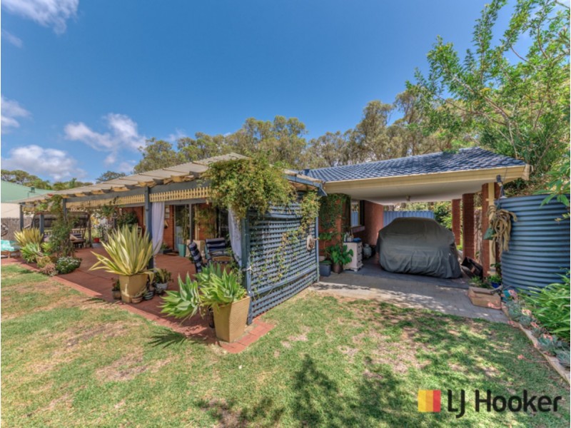 8 Sunningdale Road, Yanchep WA 6035