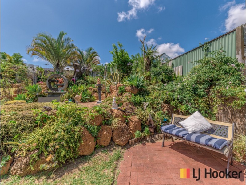 8 Sunningdale Road, Yanchep WA 6035