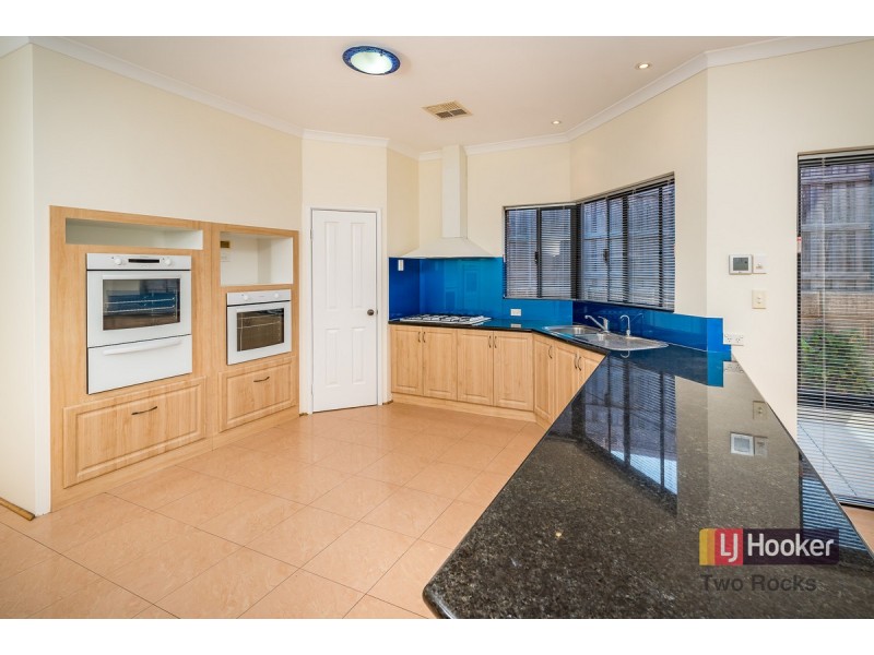 10 Doddington Way, Quinns Rocks WA 6030