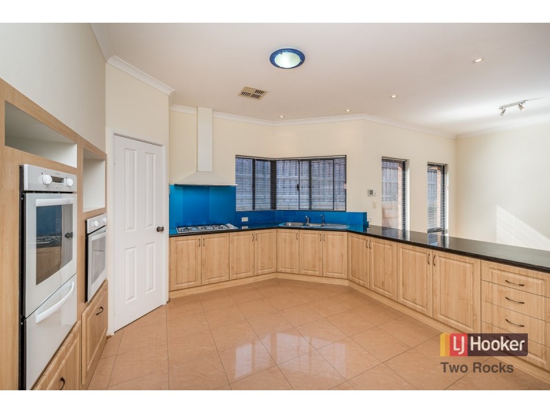 10 Doddington Way, Quinns Rocks WA 6030