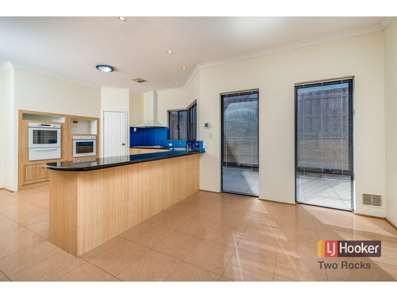 10 Doddington Way, Quinns Rocks WA 6030