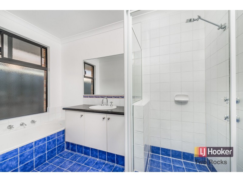 10 Doddington Way, Quinns Rocks WA 6030