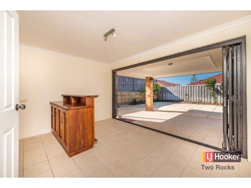 10 Doddington Way, Quinns Rocks WA 6030