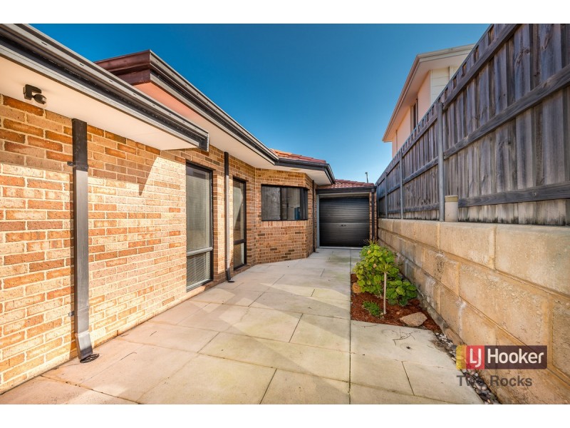 10 Doddington Way, Quinns Rocks WA 6030