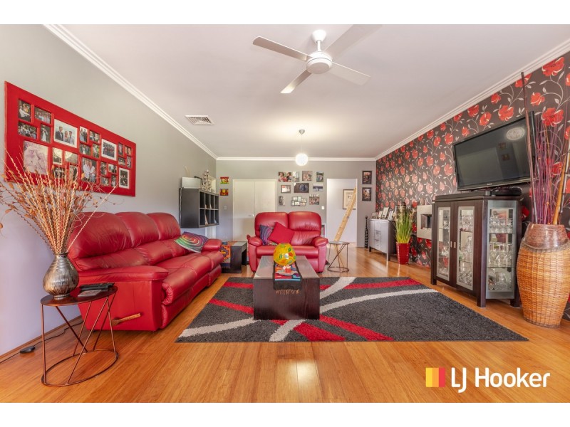 17 Russley Grove, Yanchep WA 6035