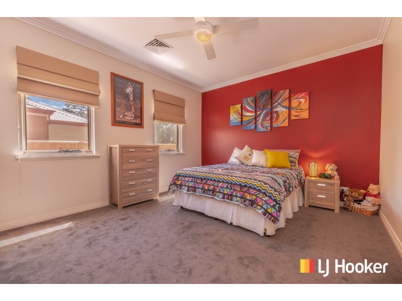 17 Russley Grove, Yanchep WA 6035