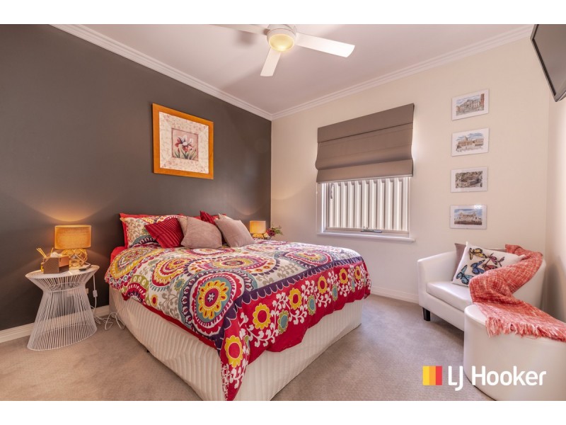 17 Russley Grove, Yanchep WA 6035