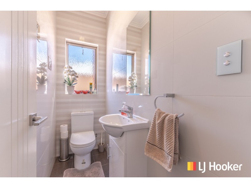 17 Russley Grove, Yanchep WA 6035