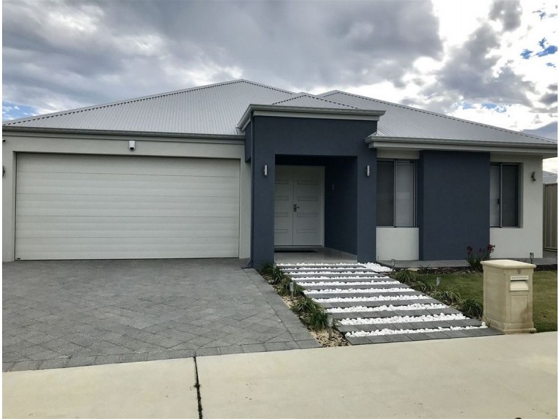 9 Lookout Drive, Yanchep WA 6035