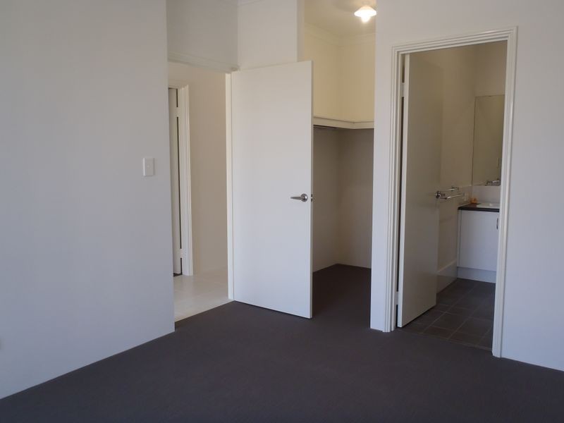 111 Randstone Parade, Butler WA 6036