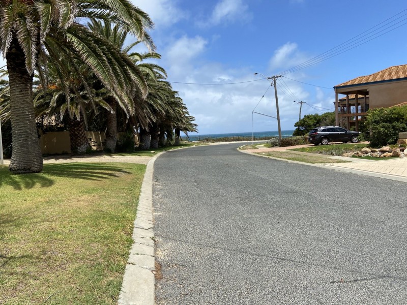 30 Compass Circle, Yanchep WA 6035