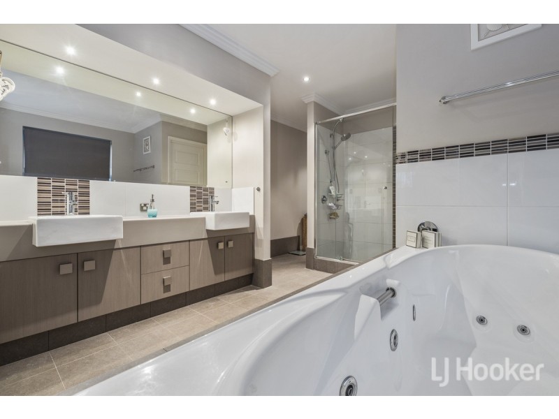 15 Flax Road, Yanchep WA 6035