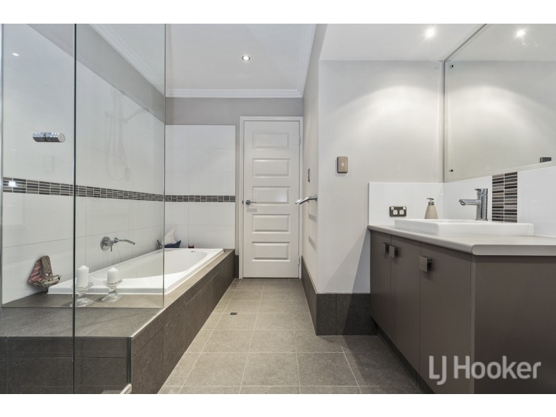 15 Flax Road, Yanchep WA 6035