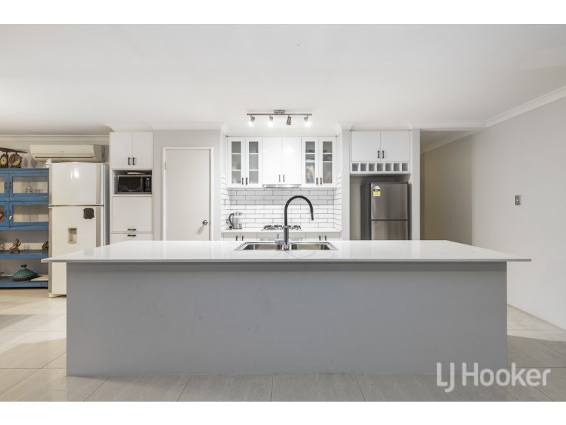 56 Harden Park Trail, Carramar WA 6031