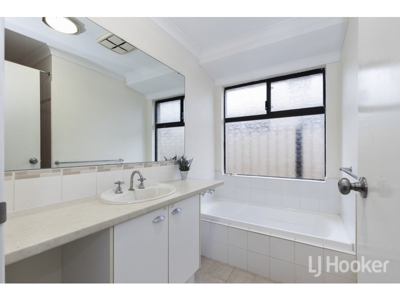 56 Harden Park Trail, Carramar WA 6031