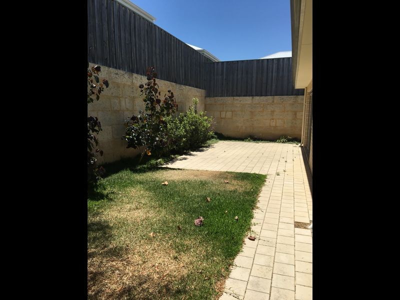 117 Lindsay Beach Boulevard, Yanchep WA 6035