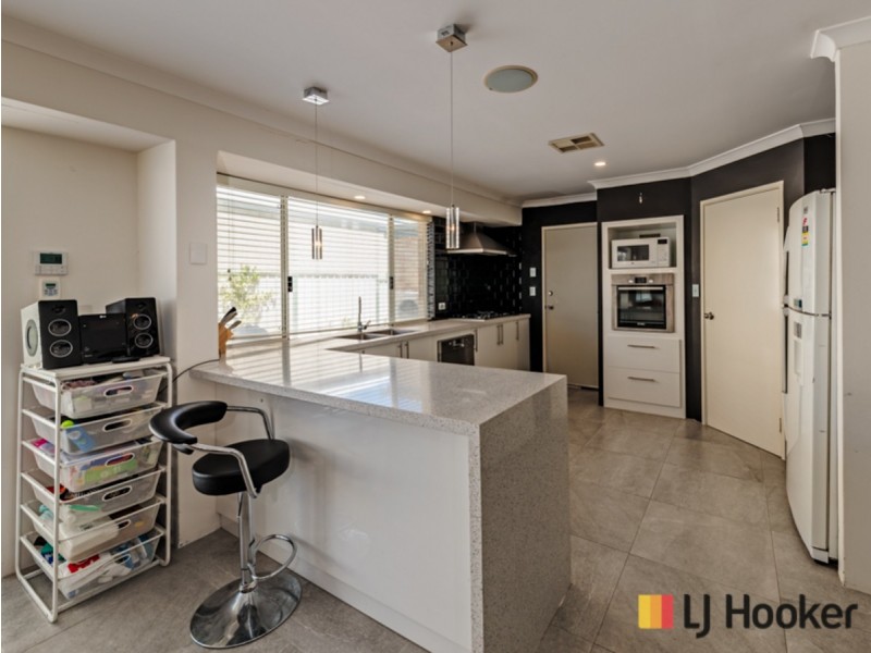 11 Dottyback Bend, Yanchep WA 6035