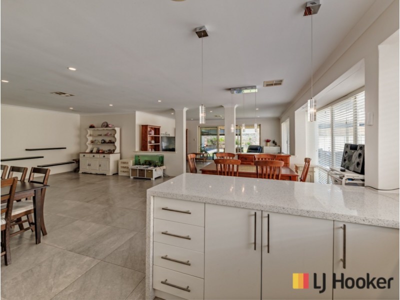 11 Dottyback Bend, Yanchep WA 6035