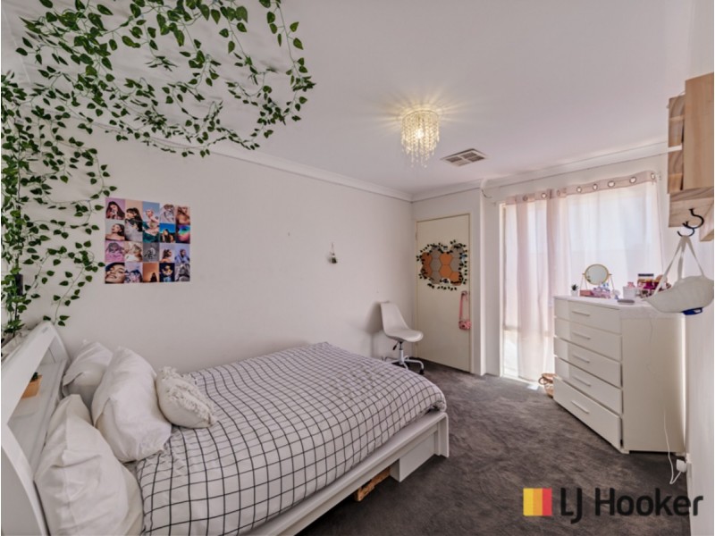 11 Dottyback Bend, Yanchep WA 6035