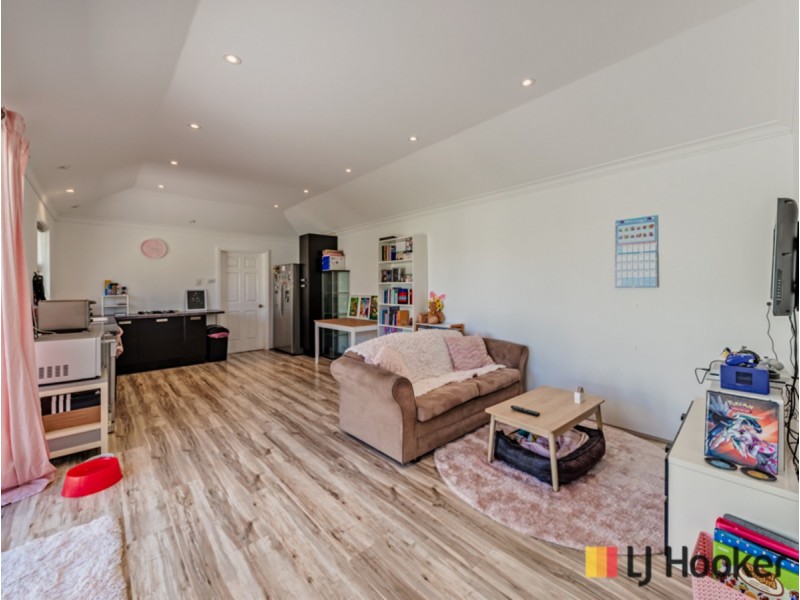 11 Dottyback Bend, Yanchep WA 6035