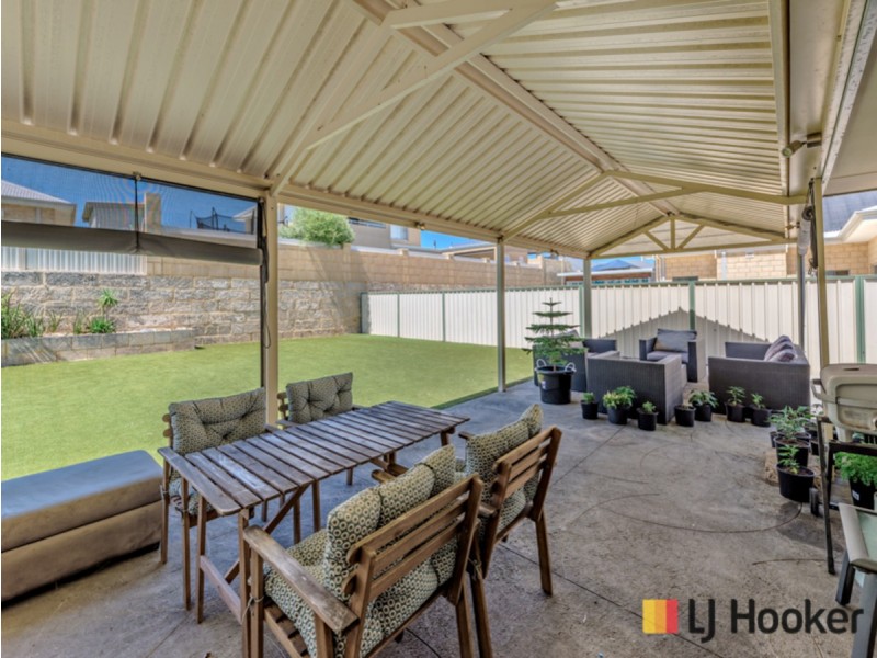 11 Dottyback Bend, Yanchep WA 6035