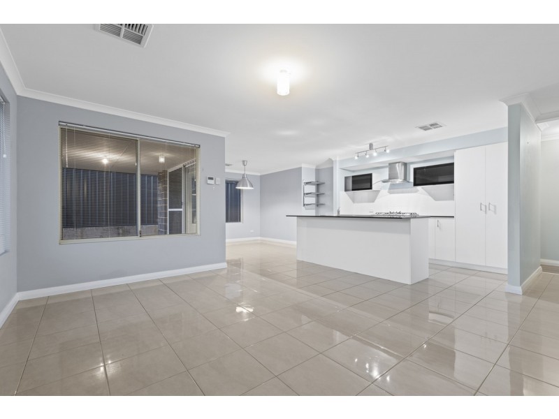 7 Bunker Crescent, Yanchep WA 6035