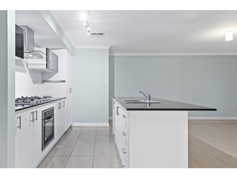 7 Bunker Crescent, Yanchep WA 6035