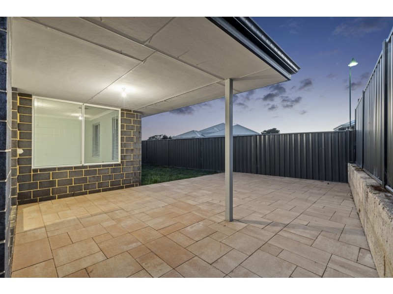 7 Bunker Crescent, Yanchep WA 6035