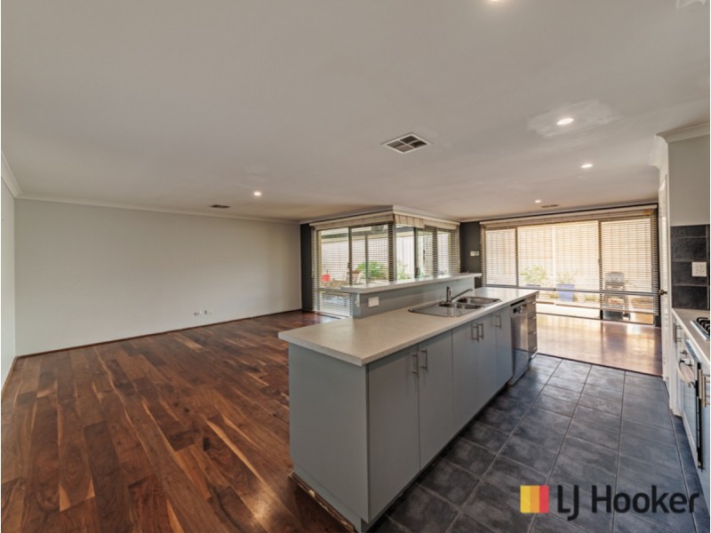10 Llewellyn Way, Two Rocks WA 6037