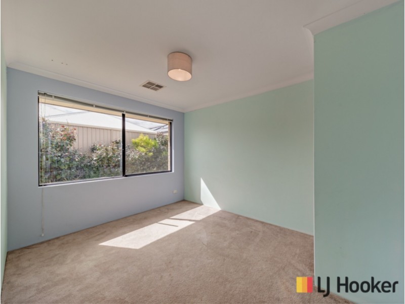 10 Llewellyn Way, Two Rocks WA 6037