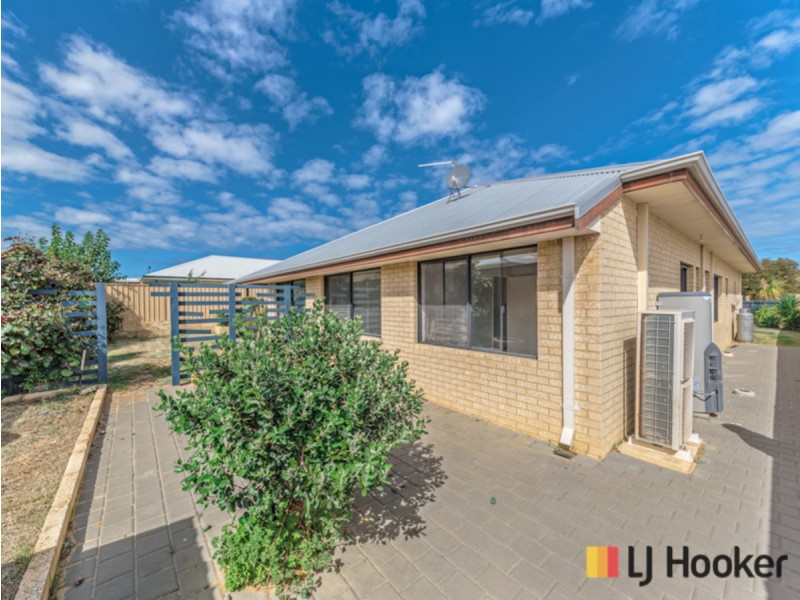 10 Llewellyn Way, Two Rocks WA 6037