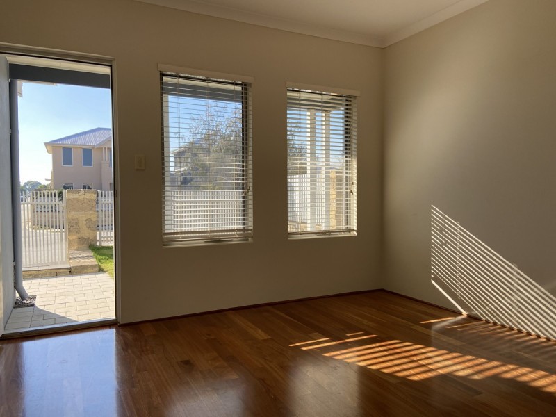 71 Seaside Avenue, Yanchep WA 6035