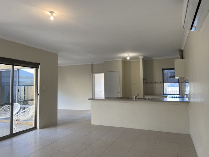 71 Seaside Avenue, Yanchep WA 6035